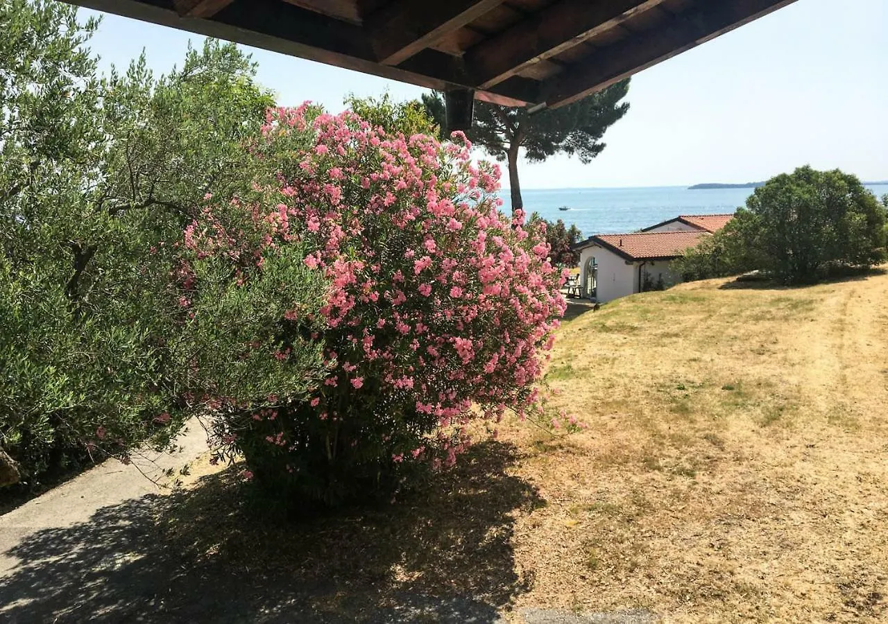 Sivinos Camping Boutique Manerba del Garda 0*,  Italia